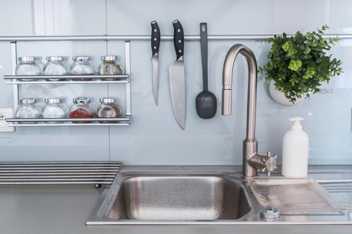 kitchen hardware